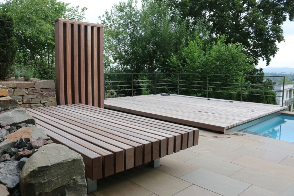 Hanggarten mit Pool (11) Web