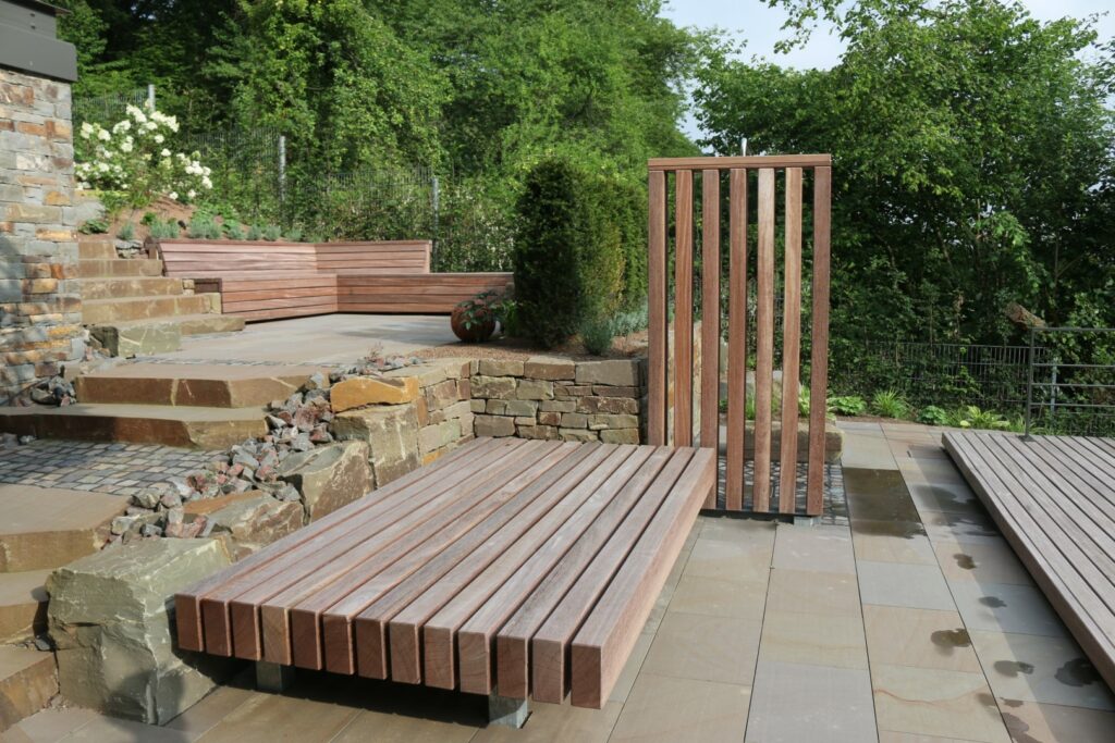 Hanggarten mit Pool (5) Web